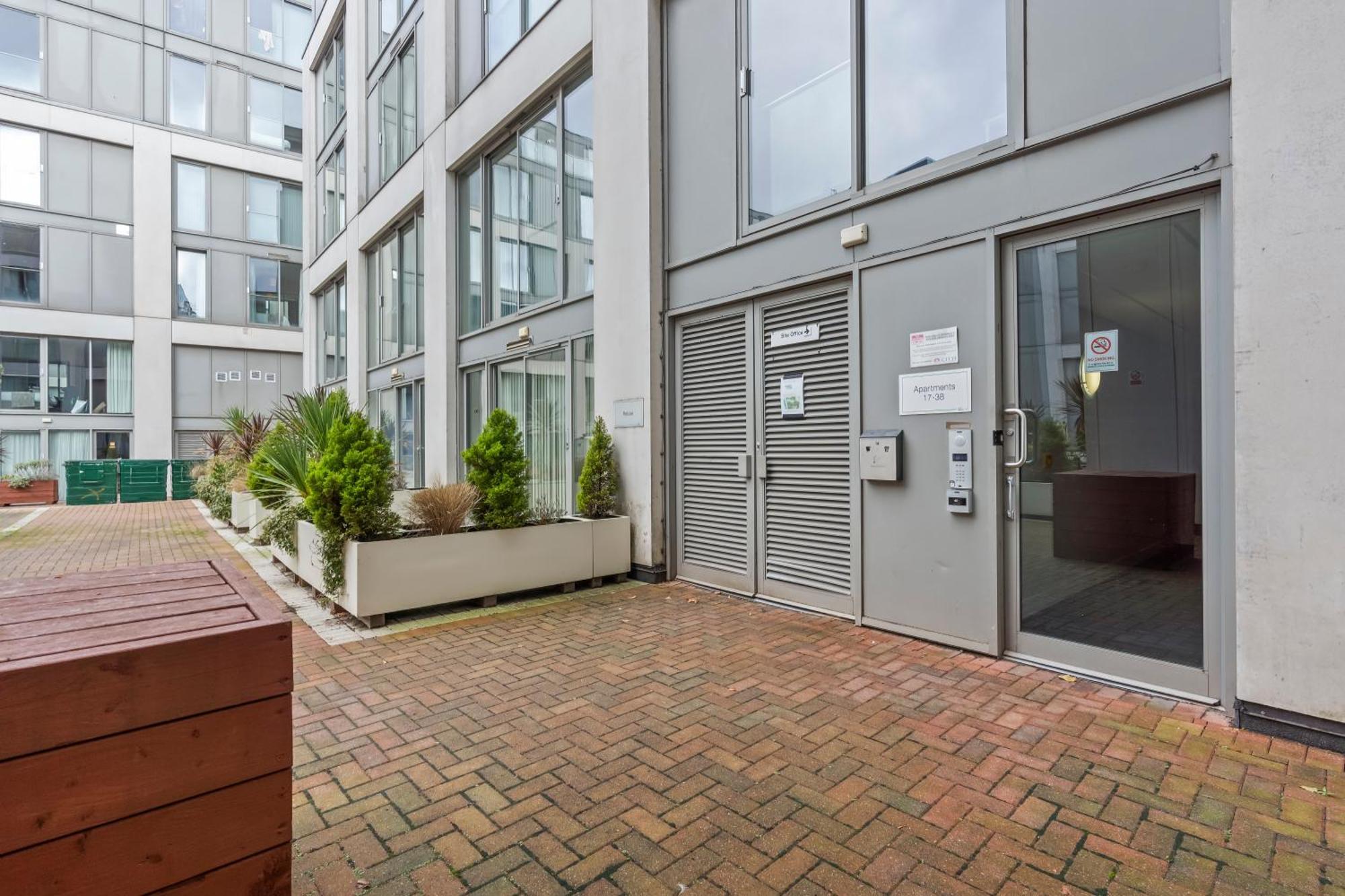 Heart Of City Centre Luxury Apartment With Secure Underground Parking Birmingam Exterior foto